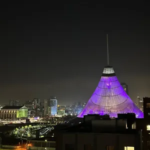 apartamenty-s-vidom-na-han-shatyr-centr-goroda.hotels-in-astana.com/